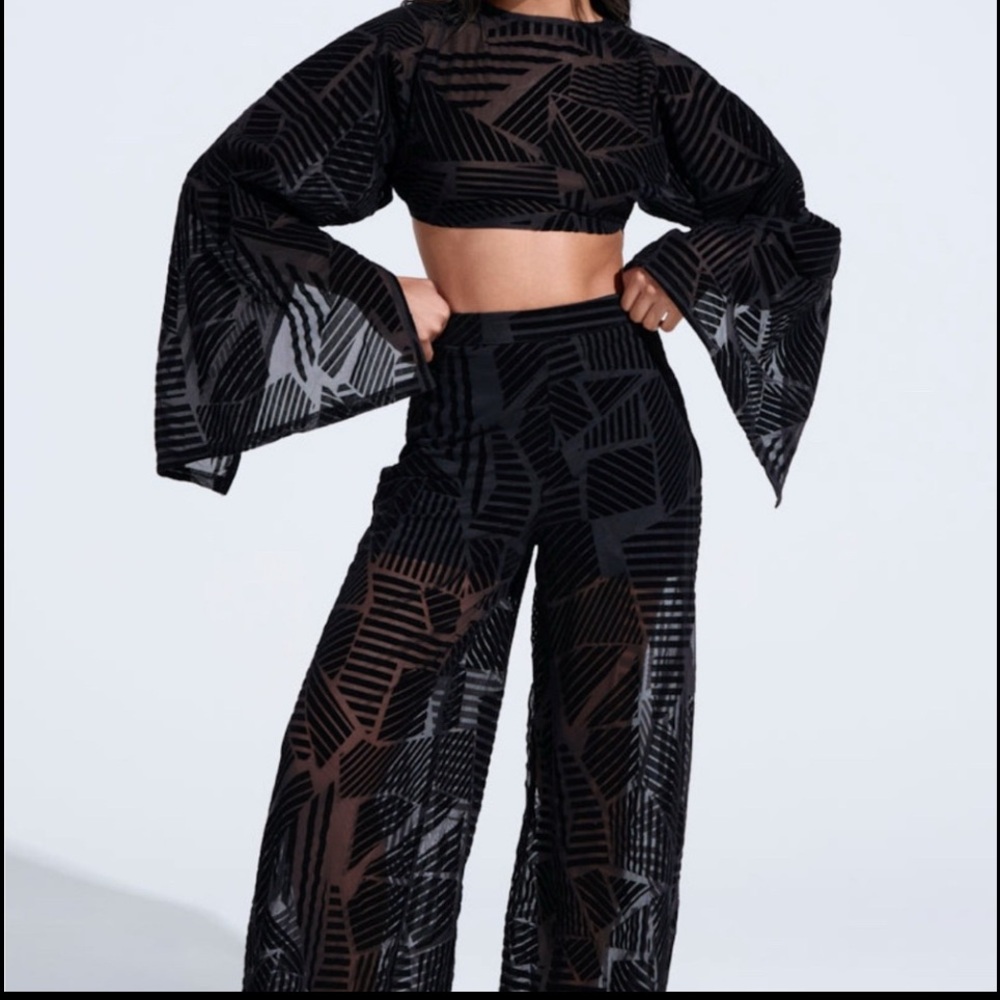 AKIRA’S Having Regrets About You See Through Black Velvet Geometric Pattern Top